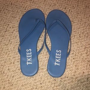 Tkees flip flops!!